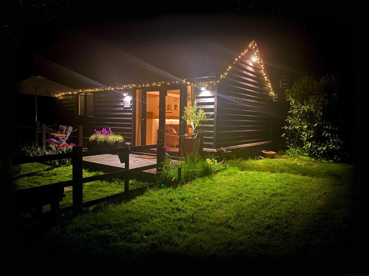 Дом отдыха The Little Barn